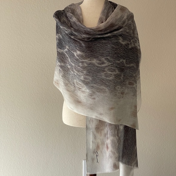 Modal Silk Scarf Shawl 26" X 73" Inspired by Harbor Seal fur - Picture 3 of 10